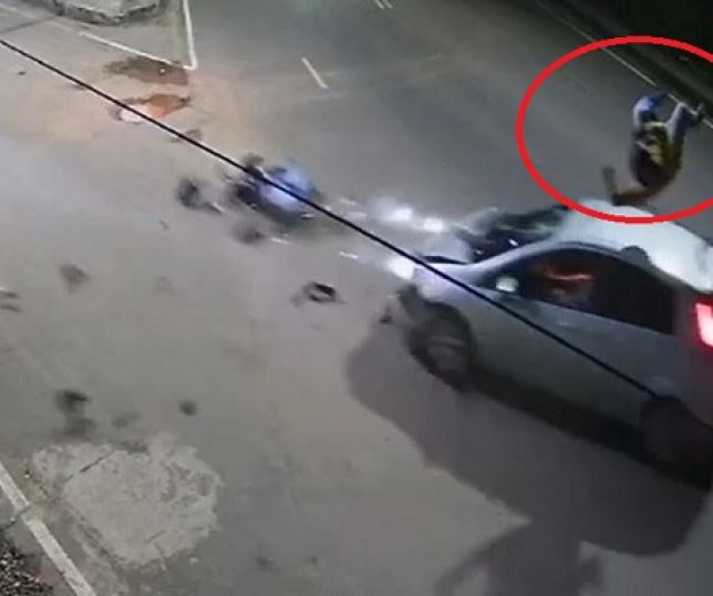 Not Cias Imagens Fortes Parece Cena De Filme Mototaxista Voa Pelos