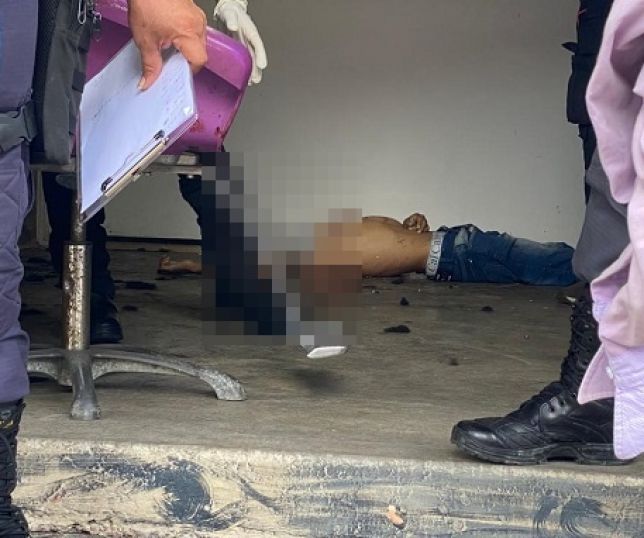 Notícias IMAGENS FORTES Jovem é executado nove tiros por dois