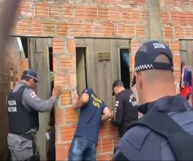 Notícias IMAGEM FORTE Pistoleiros invadem casa e executam homem a